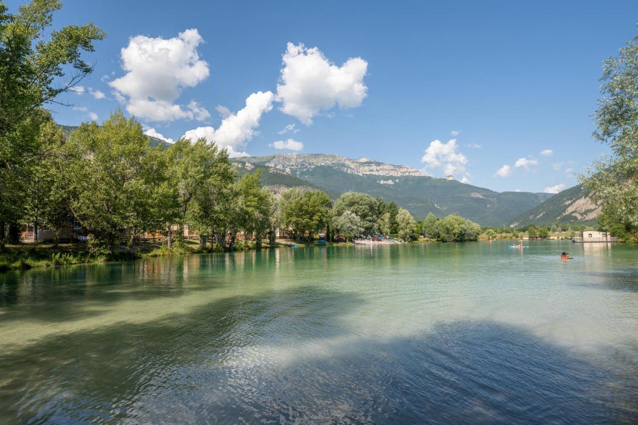 Camping Le Lac Bleu Hotel Châtillon-en-Diois Kültér fotó