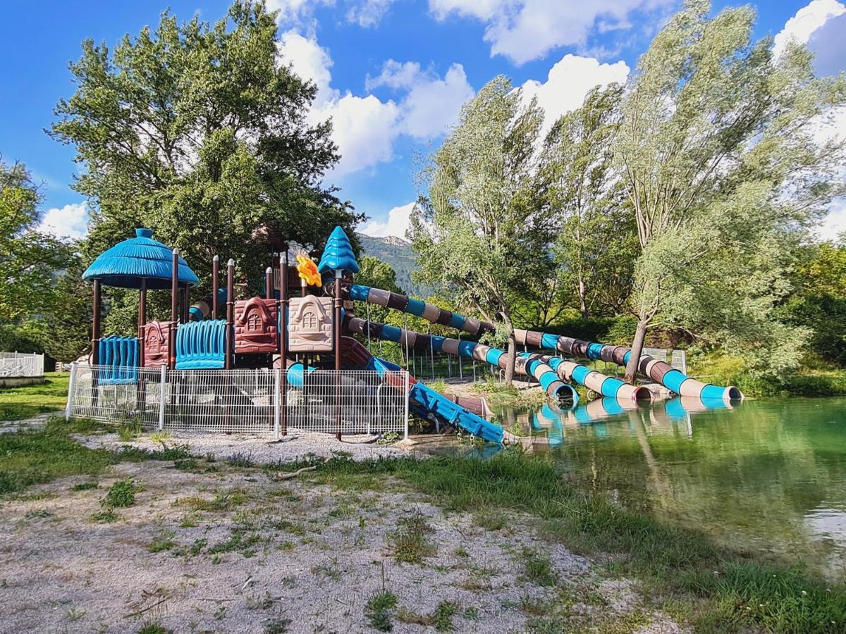 Camping Le Lac Bleu Hotel Châtillon-en-Diois Kültér fotó