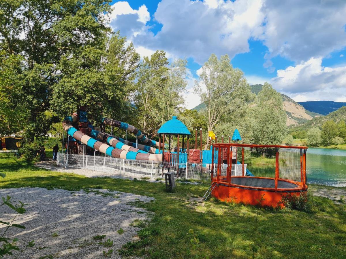 Camping Le Lac Bleu Hotel Châtillon-en-Diois Kültér fotó