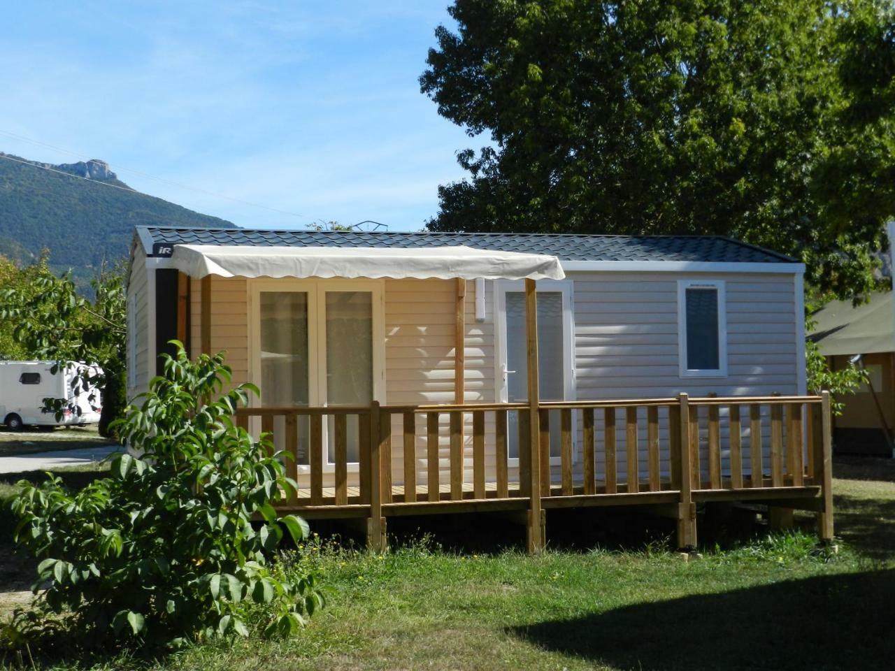 Camping Le Lac Bleu Hotel Châtillon-en-Diois Kültér fotó